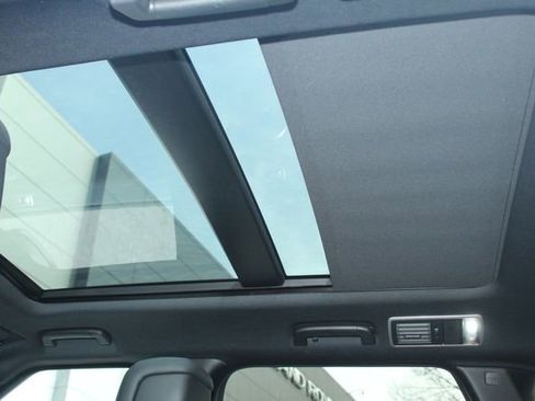 Used 2022 Land Rover Range Rover Sport HSE Silver Edition image 25