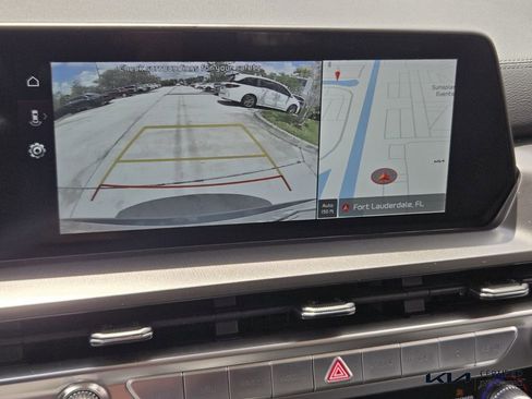 Certified 2025 Kia Telluride LX image 23