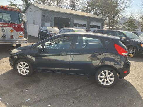 Used 2011 Ford Fiesta SE w/ 203A Rapid Spec Order Code image 10
