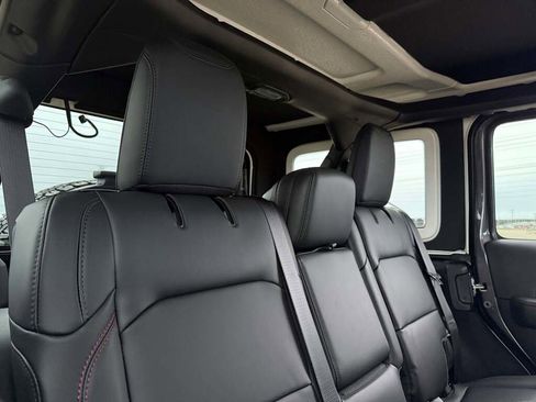 New 2026 Jeep Wrangler Unlimited Rubicon image 30