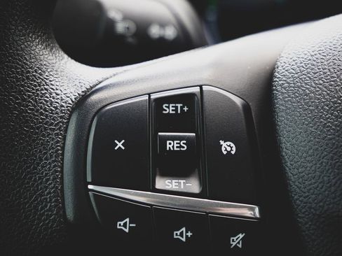 Used 2023 Ford Maverick XLT FWD image 9