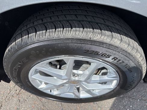 Used 2024 Chevrolet Equinox LT AWD/4WD image 17