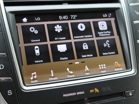 Used 2019 Lincoln Nautilus Reserve image 10