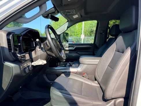 Used 2024 Chevrolet Silverado 3500 LTZ w/ LTZ Plus Package AWD/4WD image 6