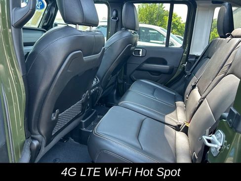 Used 2024 Jeep Wrangler Unlimited Sahara w/ Technology Group AWD/4WD image 37