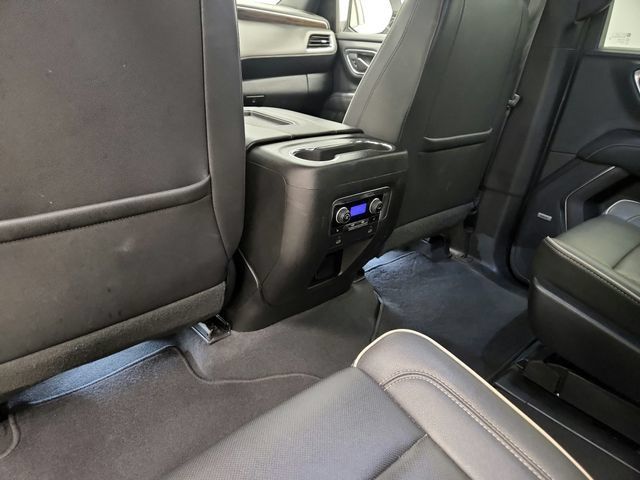 Used 2023 Chevrolet Suburban Premier RWD image 21