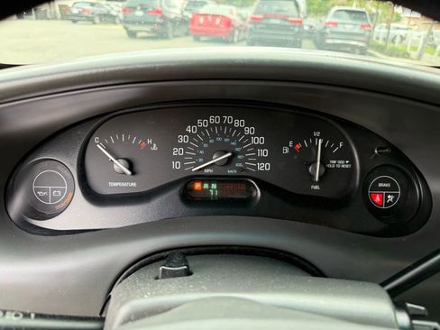 Used 2005 Buick Century Sedan image 22