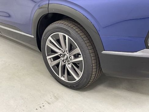 New 2026 Cadillac Vistiq Sport w/ LPO, Floor Liner Package image 18