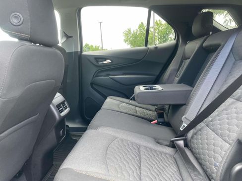 Used 2018 Chevrolet Equinox LT FWD image 11