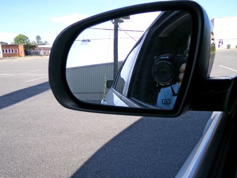 Used 2022 Jeep Cherokee Limited AWD/4WD image 4