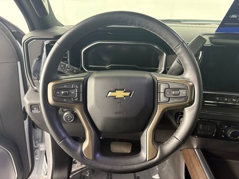Used 2024 Chevrolet Silverado 2500 High Country w/ High Country Premium Package image 16
