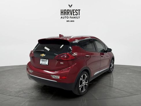 Used 2020 Chevrolet Bolt Premier w/ Infotainment Package FWD image 6