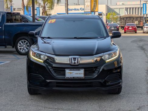 Used 2019 Honda HR-V LX image 2