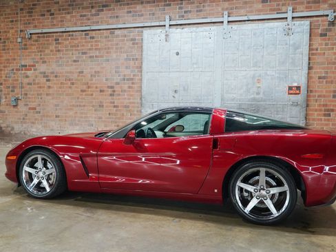 Used 2008 Chevrolet Corvette Coupe w/ Preferred Equipment Group RWD image 9