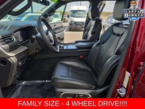 Used 2022 Jeep Wagoneer Series II image 12