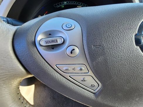 Used 2014 Nissan Leaf SV image 13