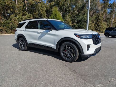 New 2026 Ford Explorer ST w/ Sun And Sound Package image 2