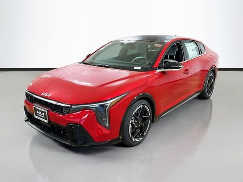 New 2025 Kia K4 GT-Line image 3
