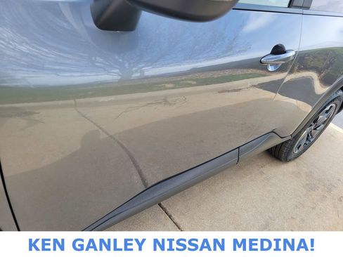 Certified 2025 Nissan Rogue SV image 11