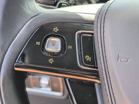 Used 2025 Lincoln Aviator AWD image 30