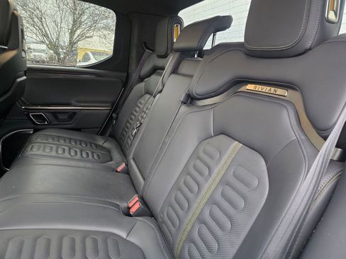 Used 2022 Rivian R1T Launch Edition image 21