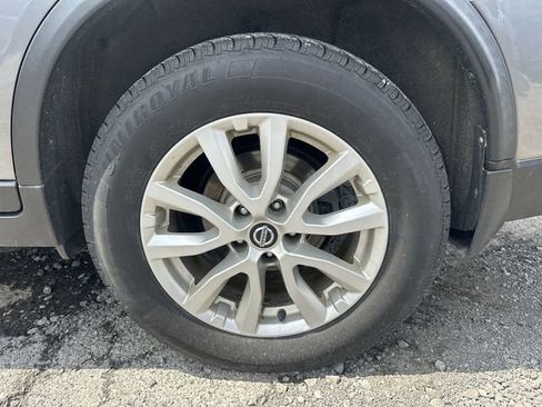Used 2018 Nissan Rogue SV AWD/4WD image 27