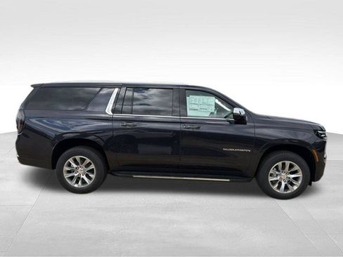 New 2026 Chevrolet Suburban Premier w/ Sun And Tow Package AWD/4WD image 30