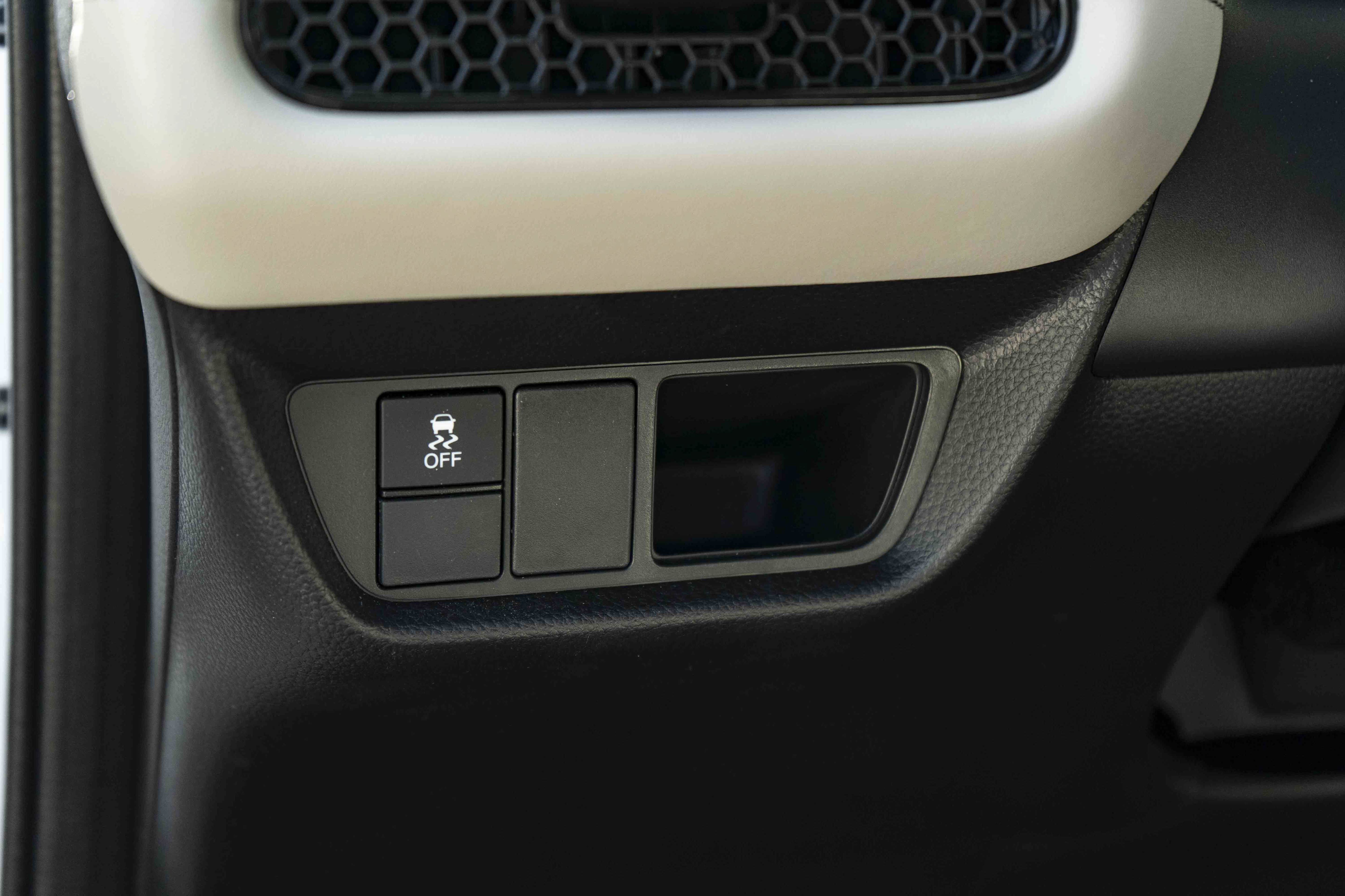 Certified 2024 Honda HR-V EX-L image 41