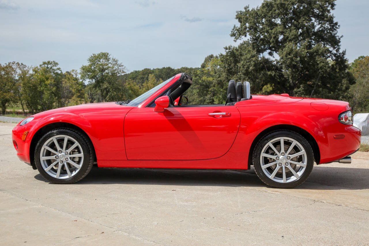 Used 2007 MAZDA MX-5 Miata Grand Touring w/ Premium Pkg RWD image 12