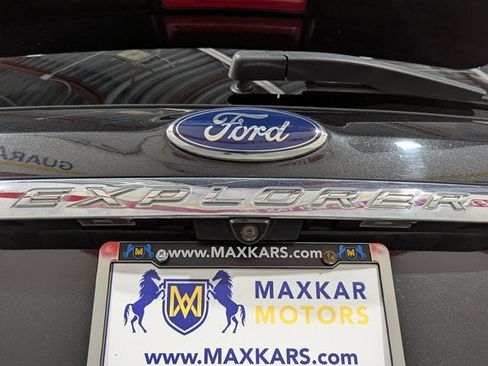 Used 2015 Ford Explorer XLT w/ Equipment Group 202B image 54