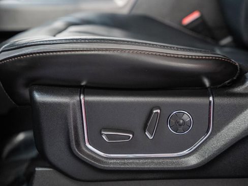 Used 2018 Ford F150 Platinum w/ Equipment Group 701A Luxury image 45