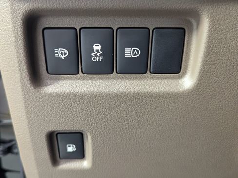 Used 2020 Lexus GX 460 Premium w/ Premium Package AWD/4WD image 15