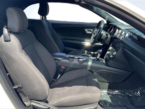 Certified 2022 Ford Mustang Convertible image 5