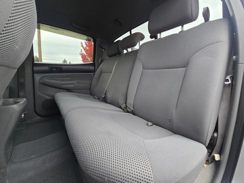 Used 2011 Toyota Tacoma 4x4 Double Cab w/ TRD Sport Pkg w/JBL Audio image 17