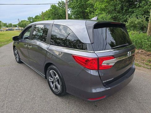 Used 2018 Honda Odyssey Touring image 2