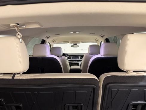 Certified 2023 Buick Enclave Essence FWD image 10