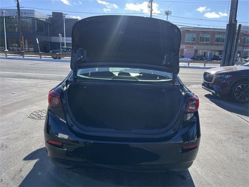 Used 2015 MAZDA MAZDA3 i Sport image 23