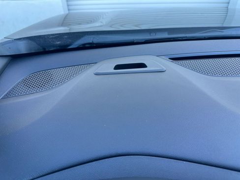 Used 2025 Chevrolet Equinox LT image 34