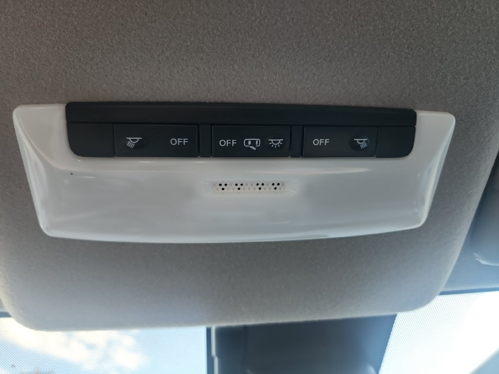 Used 2025 Nissan Versa SV w/ Trunk Package FWD image 23