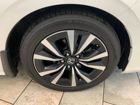 Used 2023 Honda Civic EX image 9