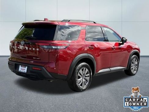 Used 2024 Nissan Pathfinder SV AWD/4WD image 3