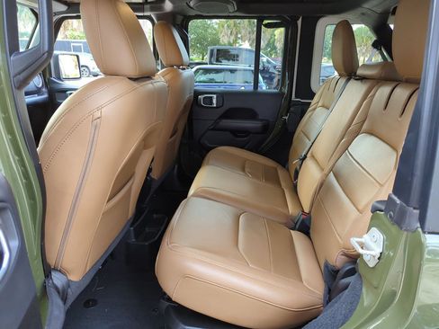 Used 2023 Jeep Wrangler Unlimited Sahara w/ Cold Weather Group AWD/4WD image 22