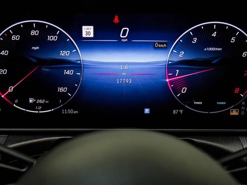 Used 2025 Mercedes-Benz CLE 300 4MATIC Coupe w/ AMG Line image 32