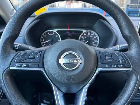 Used 2024 Nissan Sentra SV FWD image 25