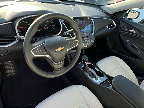 Used 2024 Chevrolet Malibu RS image 21