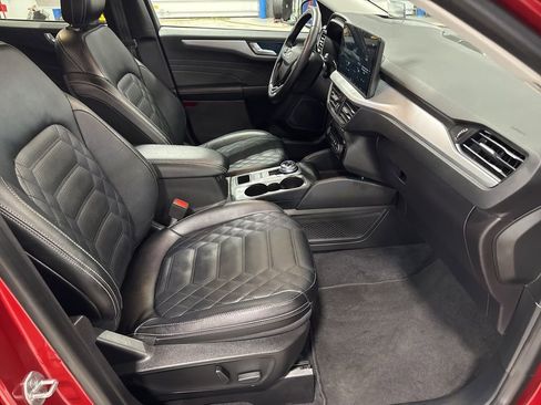 Used 2023 Ford Escape SE w/ PHEV Premium Package image 34