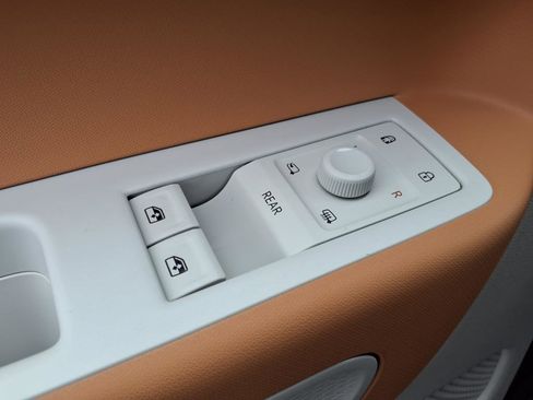 New 2025 Volkswagen ID. Buzz Pro S Plus image 19