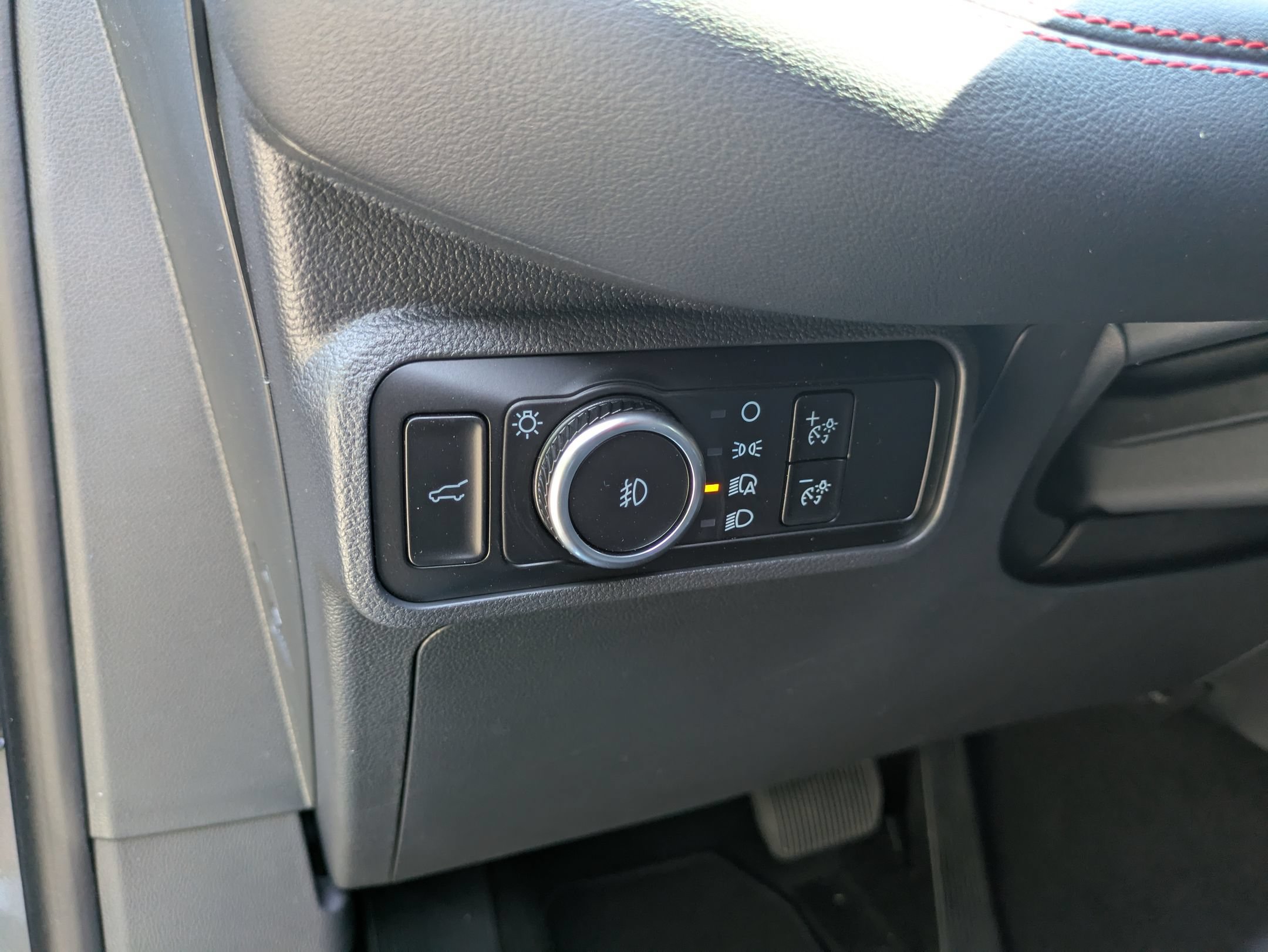 New 2026 Ford Explorer ST-Line w/ ST-Line Street Pack RWD image 18