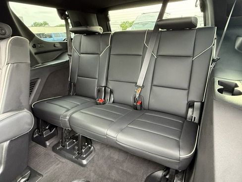 Used 2024 Cadillac Escalade Premium Luxury RWD image 27