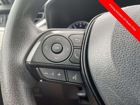 Used 2020 Toyota RAV4 XLE AWD/4WD image 25
